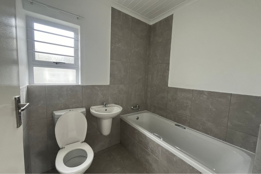 2 Bedroom Property for Sale in Groenheuwel Western Cape